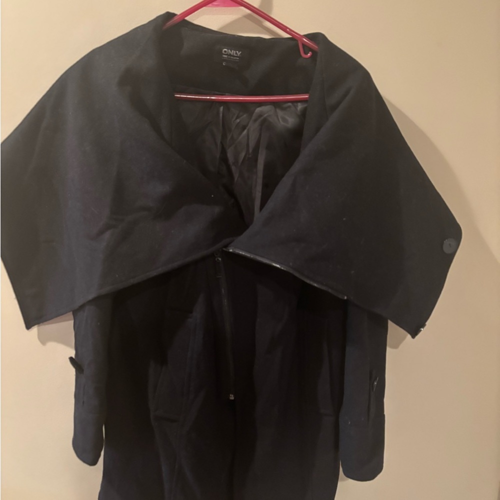 Only Black Women's Cape Jacket